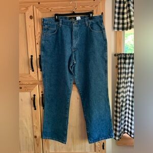 Red Head NWT “relaxed” blue denim jeans size 38 x 30